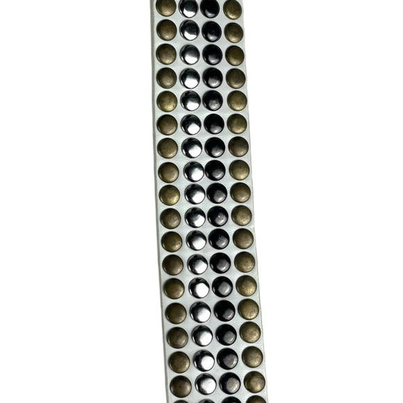OFF WHITE FAUX LEATHER STUDDED MULTI METAL BRASS SILVER BELT BOHO PUNK RETRO - Picture 7 of 11